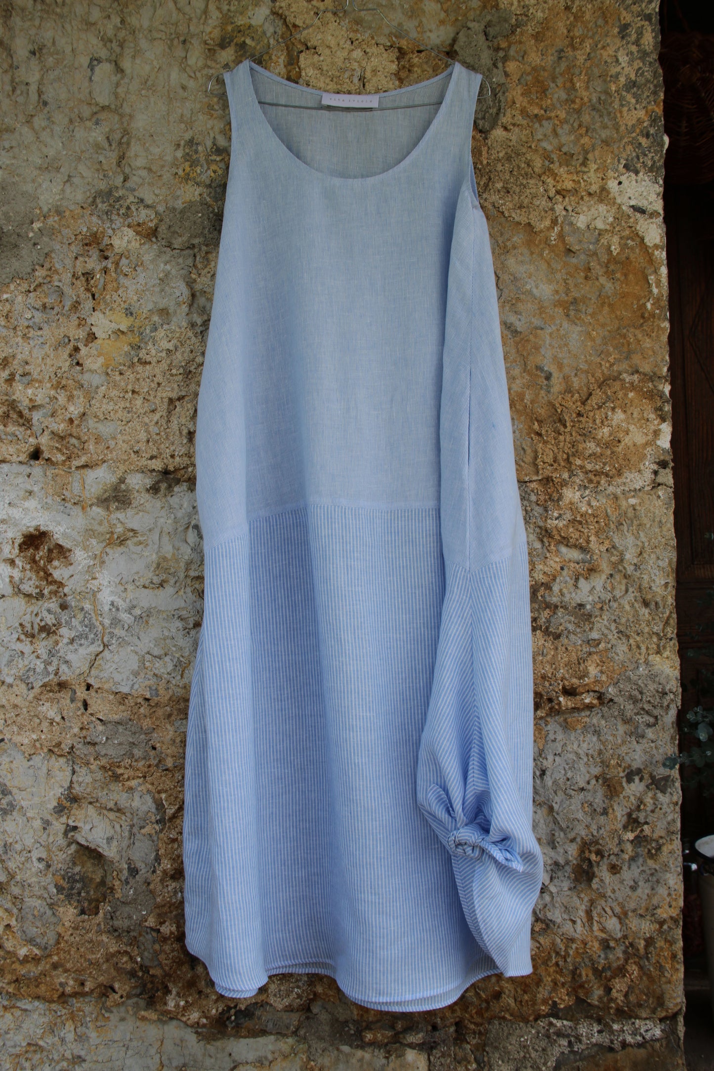 LINEN DRESS - BLUE (available in size: 44)