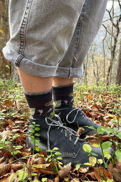 PRE-ORDER Vegetable leaves socks - grey