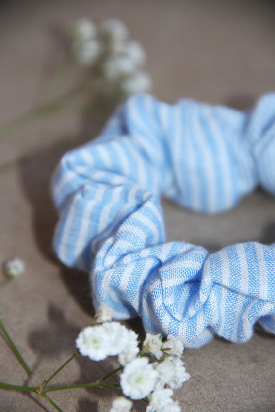 FLORAL SCRUNCHIE